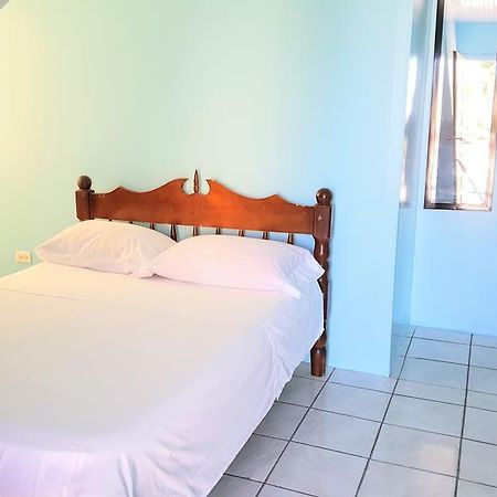 Sea Breeze Guest House Belize City Eksteriør bilde