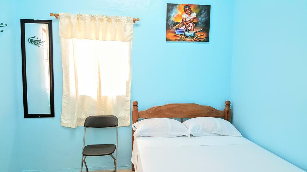 Sea Breeze Guest House Belize City Eksteriør bilde